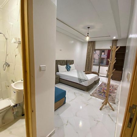 Kaza Moon Hostel Imszuan Kültér fotó