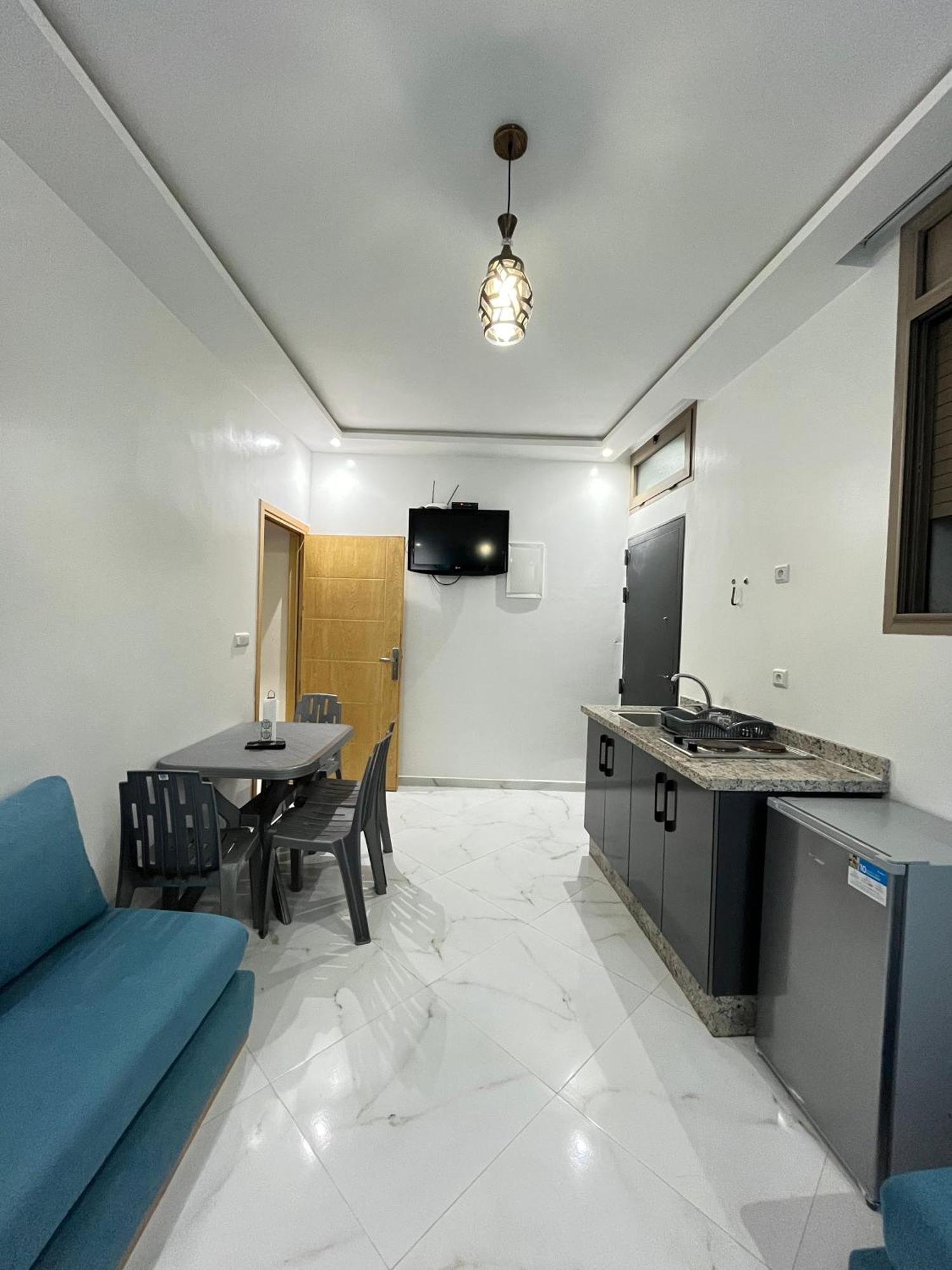Kaza Moon Hostel Imszuan Kültér fotó