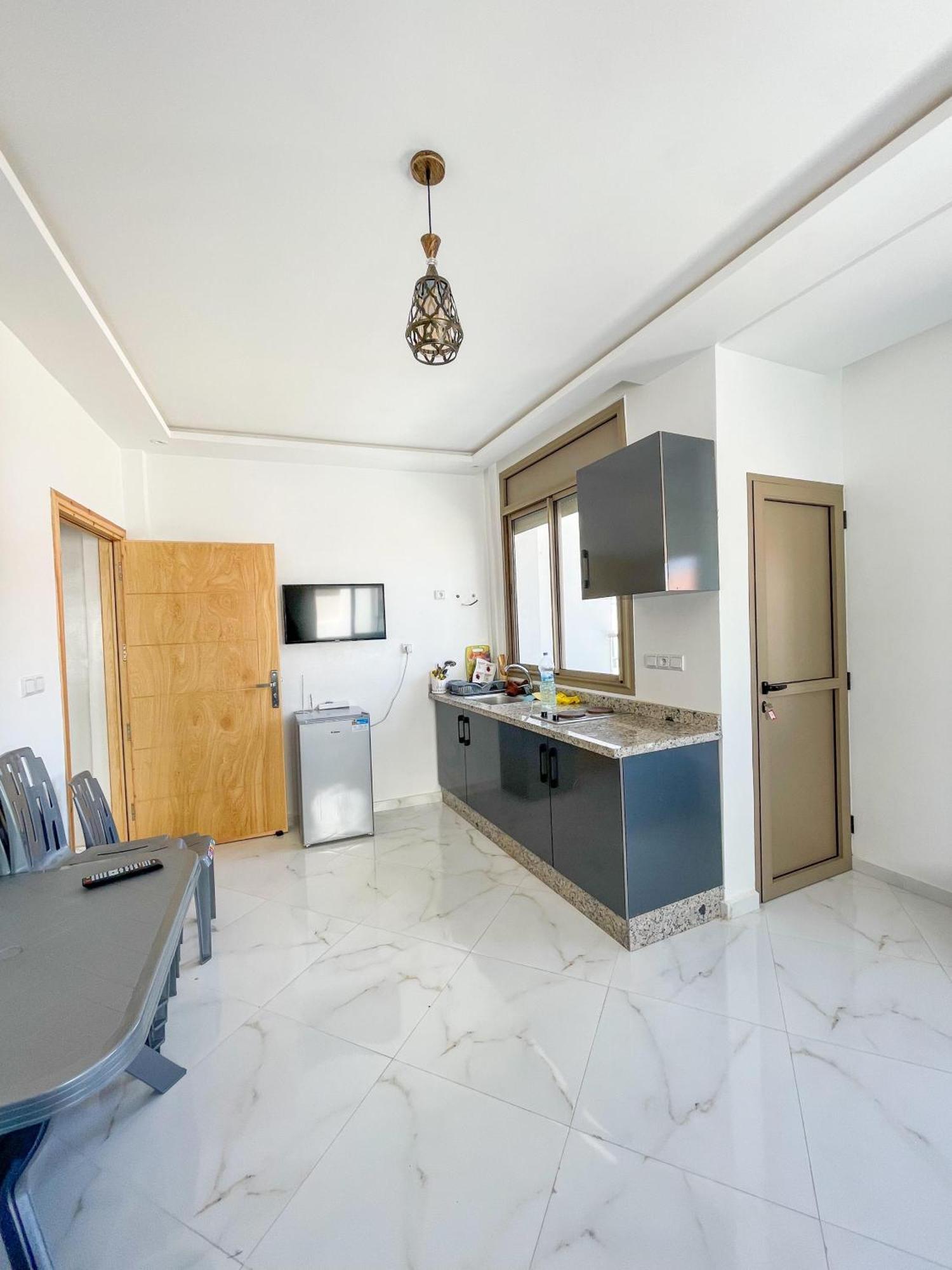 Kaza Moon Hostel Imszuan Kültér fotó