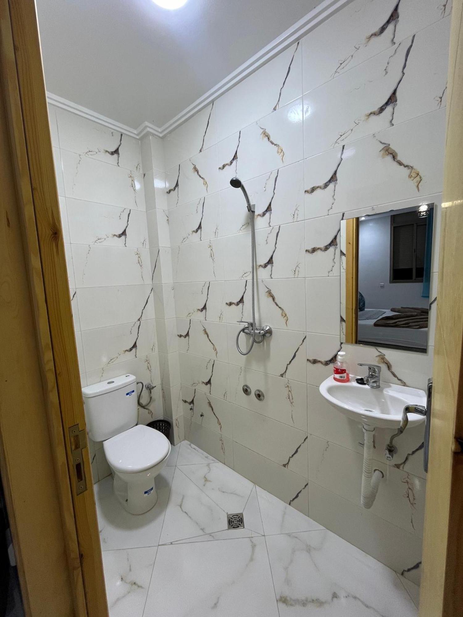 Kaza Moon Hostel Imszuan Kültér fotó