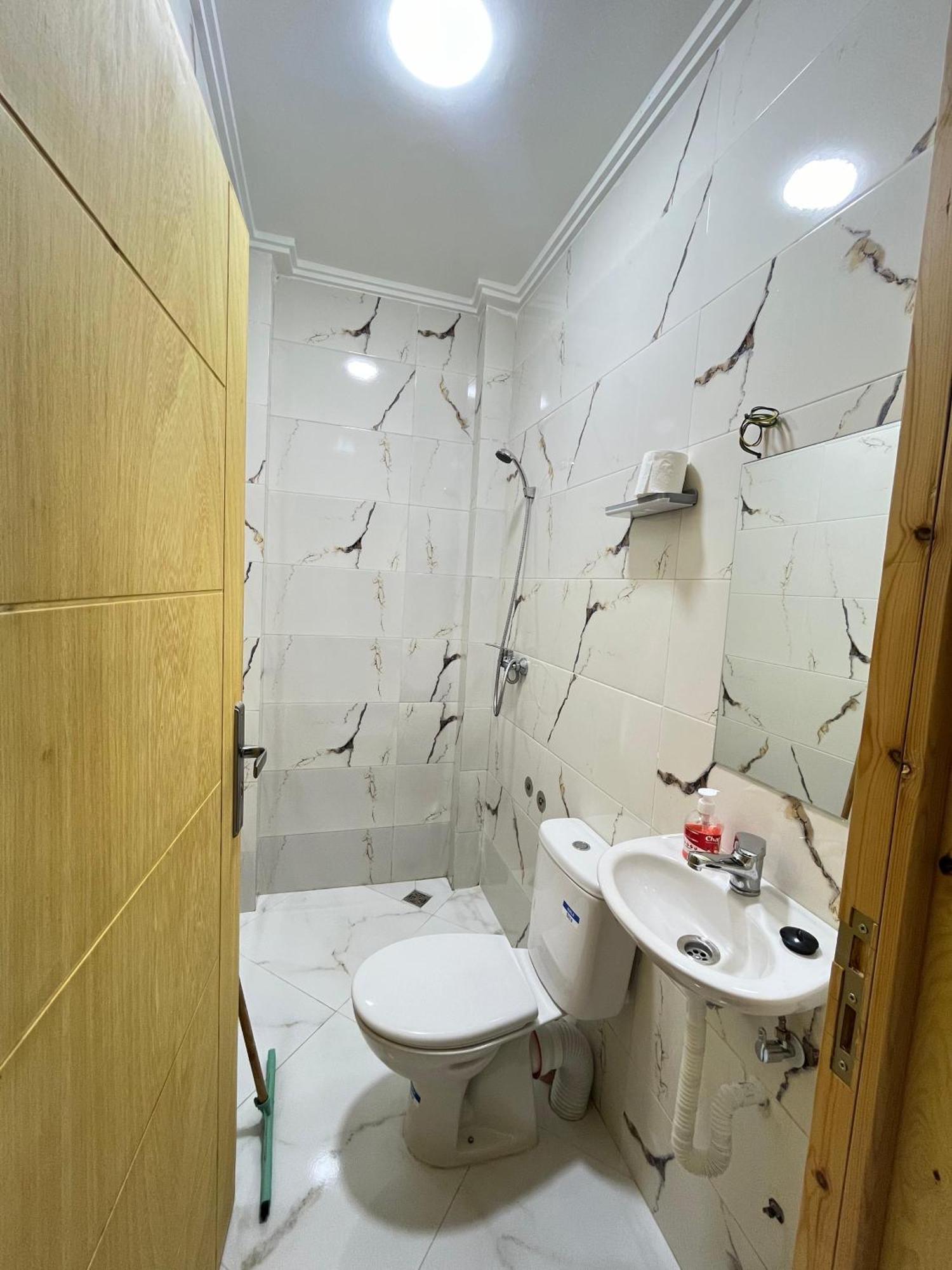 Kaza Moon Hostel Imszuan Kültér fotó