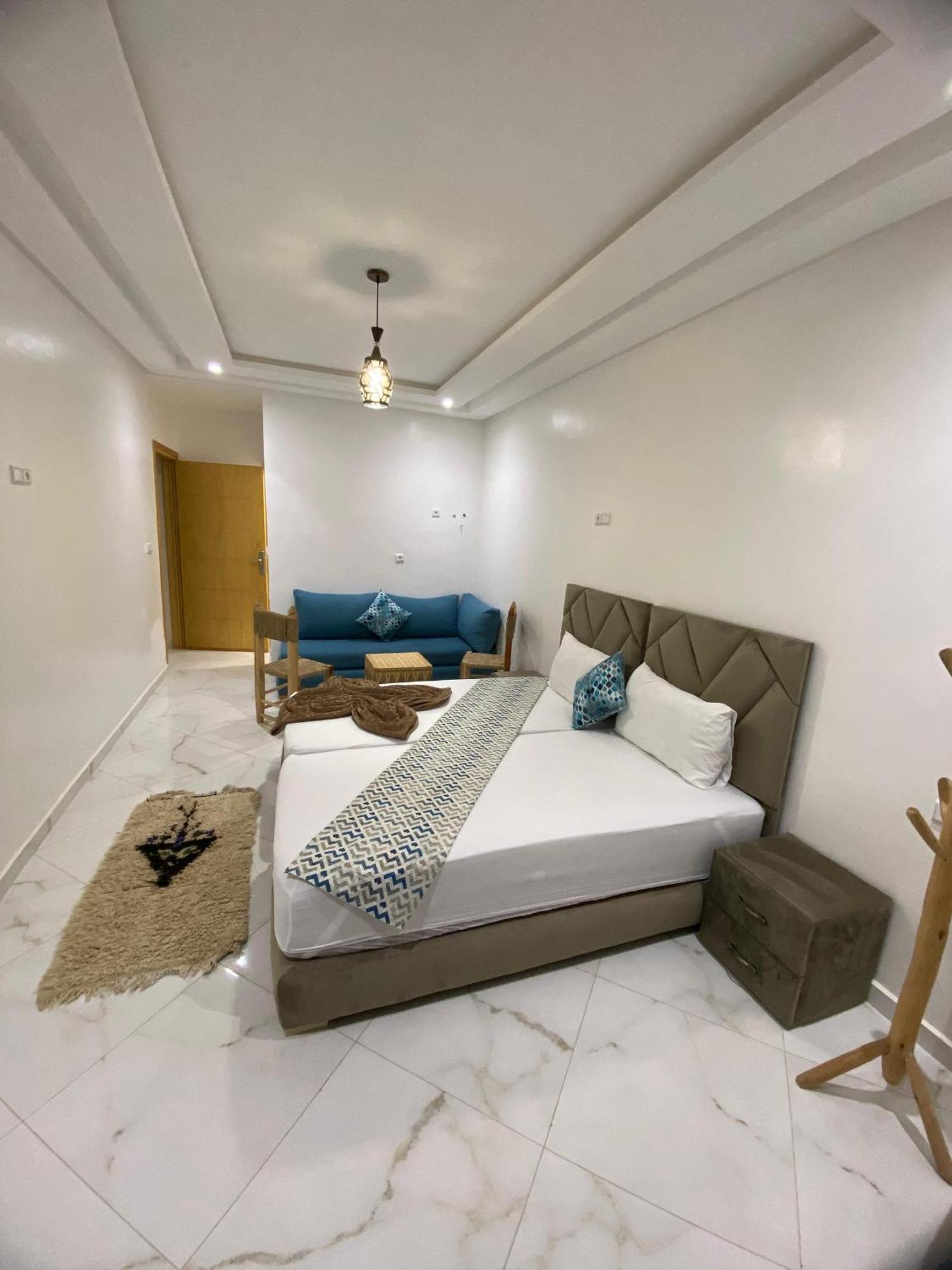Kaza Moon Hostel Imszuan Kültér fotó